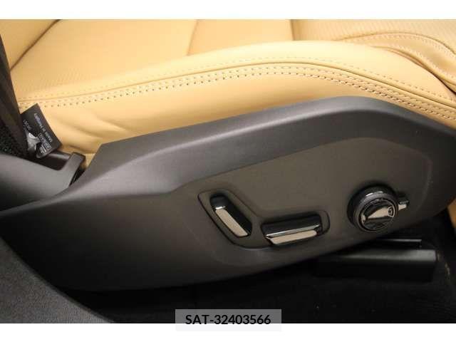 Volvo XC60 2023-05 288811-10