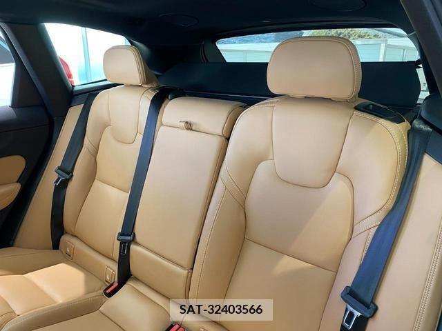 Volvo XC60 2023-05 288811-7