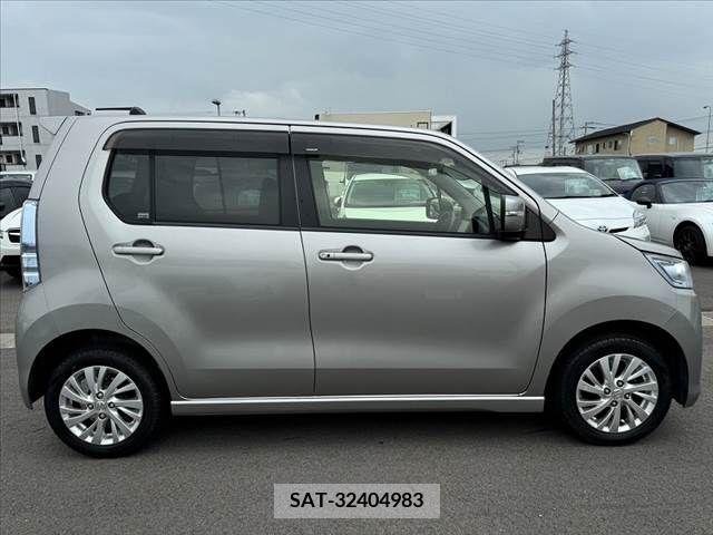 Suzuki WAGON R 2015-10 348923-10