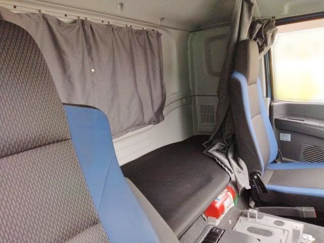 Isuzu GIGA 2017-03 21999-10