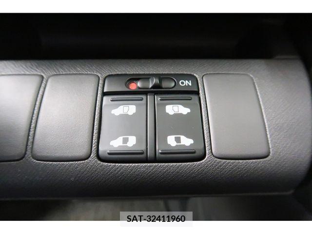 Honda STEP WGN 2011-07 335681-13