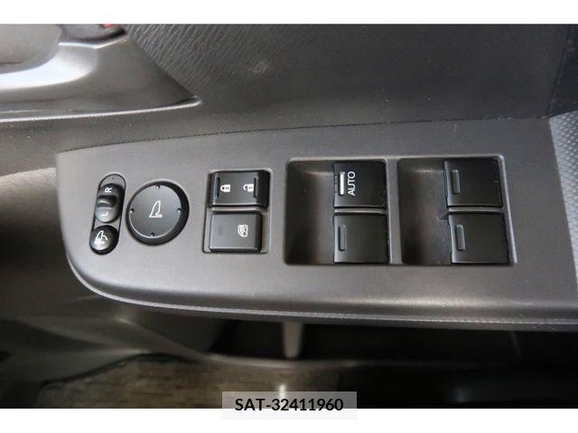Honda STEP WGN 2011-07 335681-12