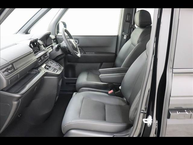 Honda e 2023-07 7289-10