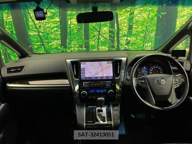 Toyota ALPHARD 2017-07 355468-1