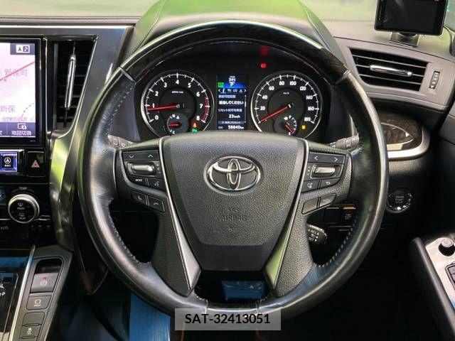 Toyota ALPHARD 2017-07 355468-12