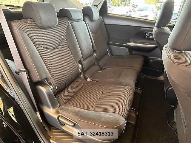 Toyota PRIUS ALPHA 2020-04 216934-8