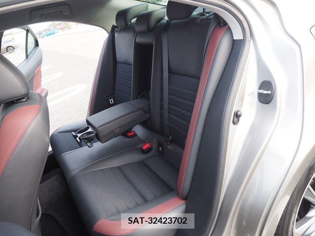 Lexus IS 2016-12 204056-19