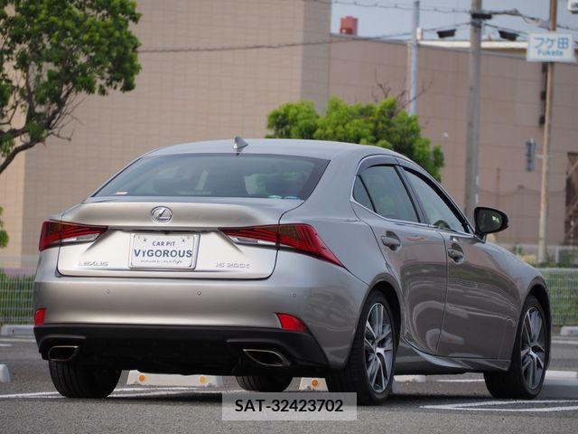 Lexus IS 2016-12 204056-12
