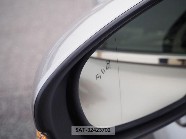 Lexus IS 2016-12 204056-26