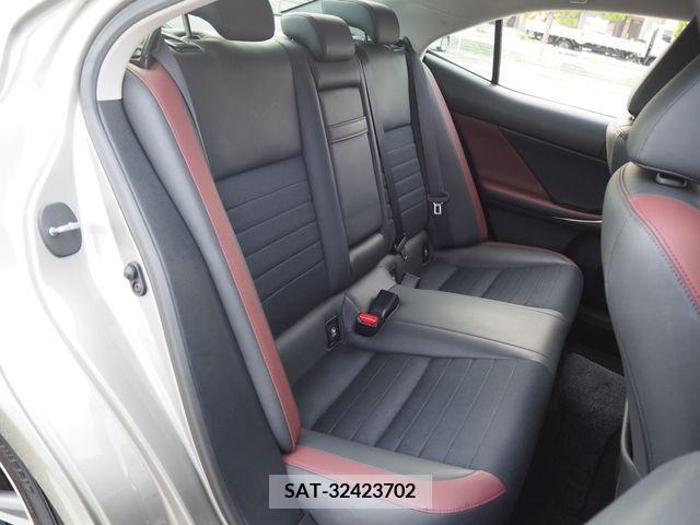 Lexus IS 2016-12 204056-18
