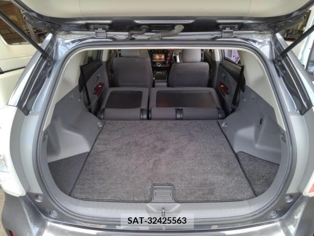 Toyota PRIUS ALPHA 2013-01 352444-25