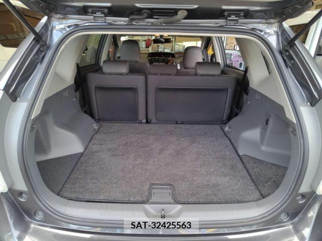 Toyota PRIUS ALPHA 2013-01 352444-24
