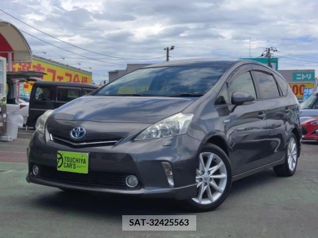 Toyota PRIUS ALPHA 2013-01 352444-0