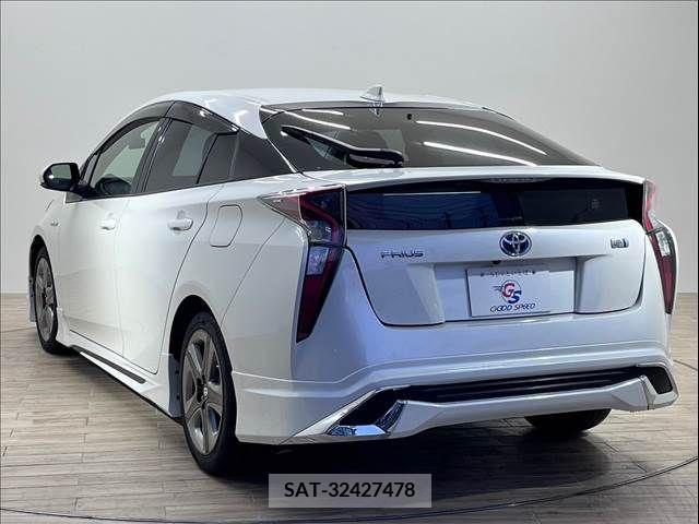 Toyota PRIUS 2016-02 281926-16