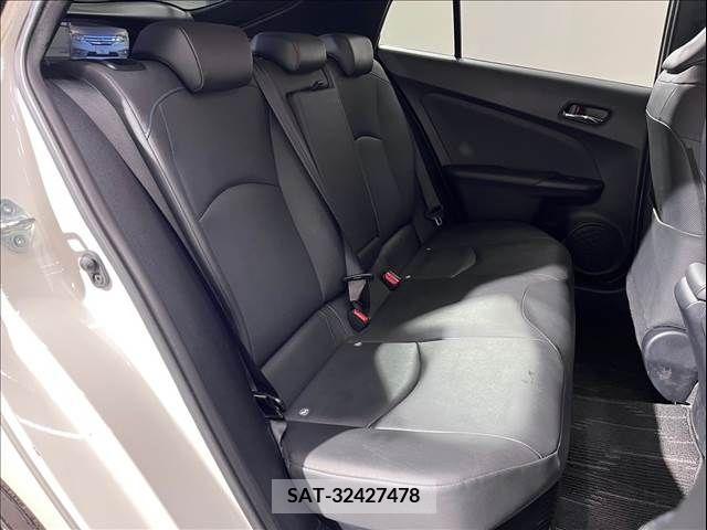 Toyota PRIUS 2016-02 281926-9