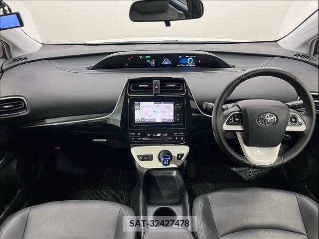 Toyota PRIUS 2016-02 281926-1