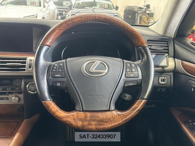 Lexus LS 2012-11 388346-9