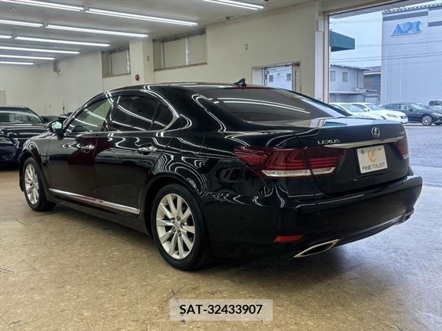 Lexus LS 2012-11 388346-17