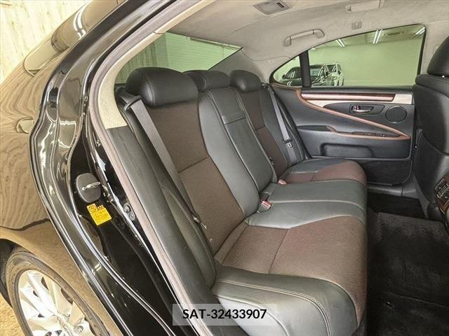 Lexus LS 2012-11 388346-7