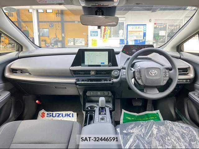 Toyota PRIUS 2024-03 230658-1