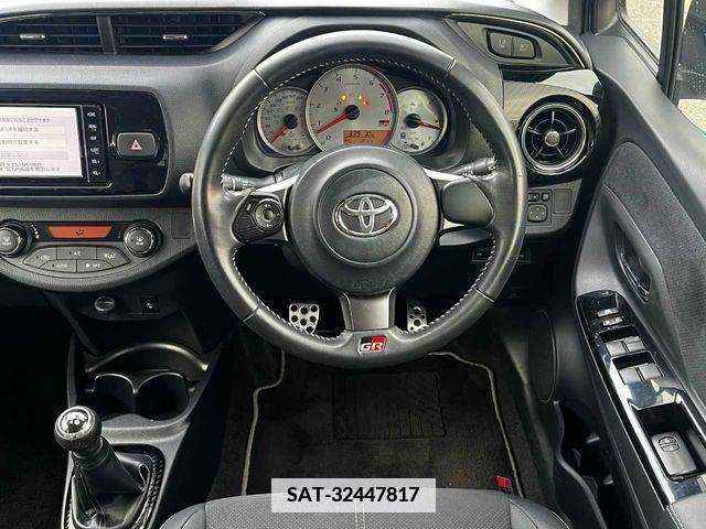 Toyota VITZ 2019-01 351323-8