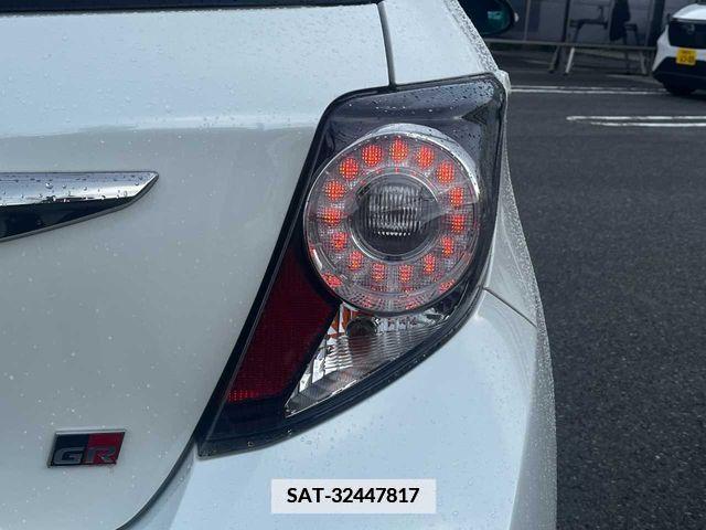 Toyota VITZ 2019-01 351323-17
