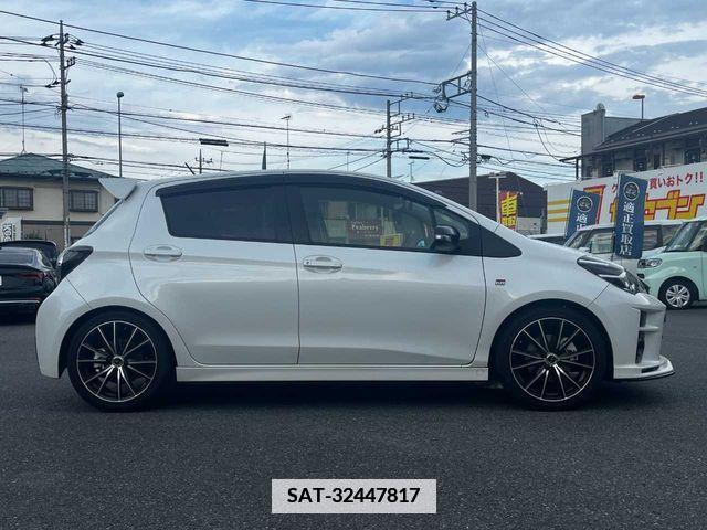 Toyota VITZ 2019-01 351323-27