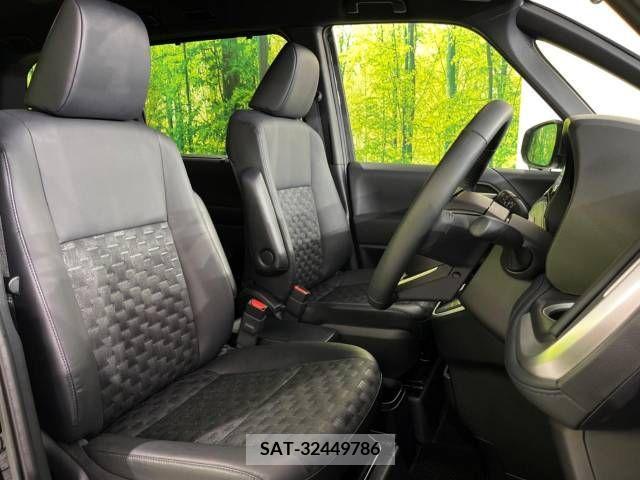 Toyota VOXY 2023-10 288968-8