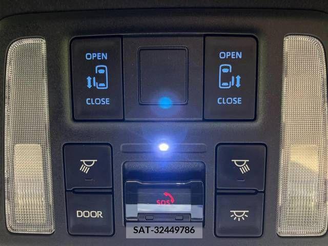 Toyota VOXY 2023-10 288968-5