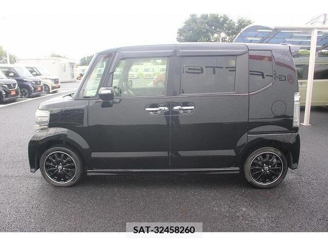 Honda N BOX CUSTOM 2017-03 365068-8