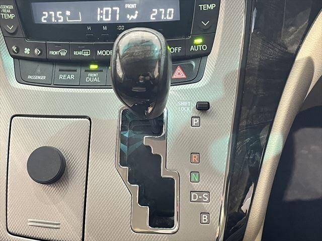 Toyota ALPHARD HYBRID 2013-07 185499-27