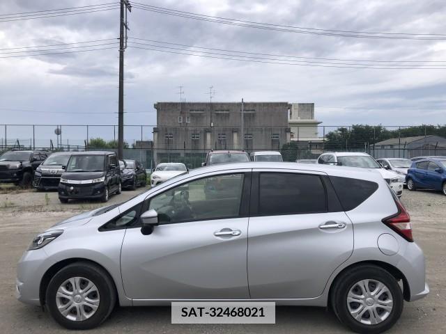 Nissan NOTE 2019-02 365359-7