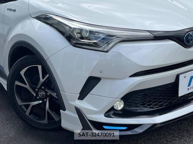 Toyota C-HR 2017-10 357765-12