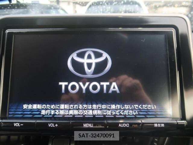 Toyota C-HR 2017-10 357765-3