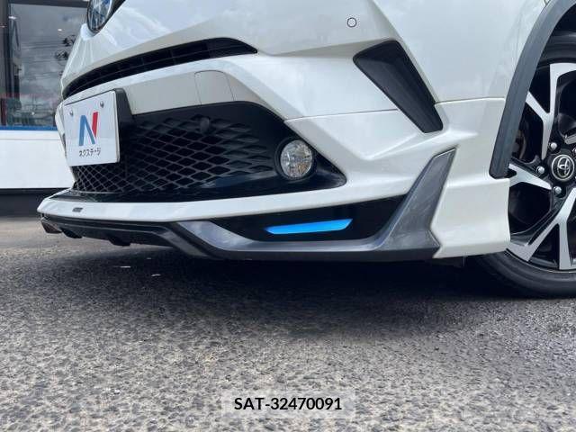 Toyota C-HR 2017-10 357765-2