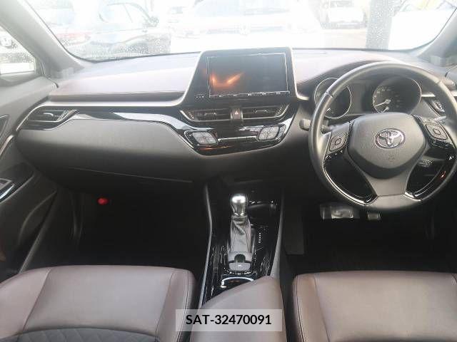 Toyota C-HR 2017-10 357765-1