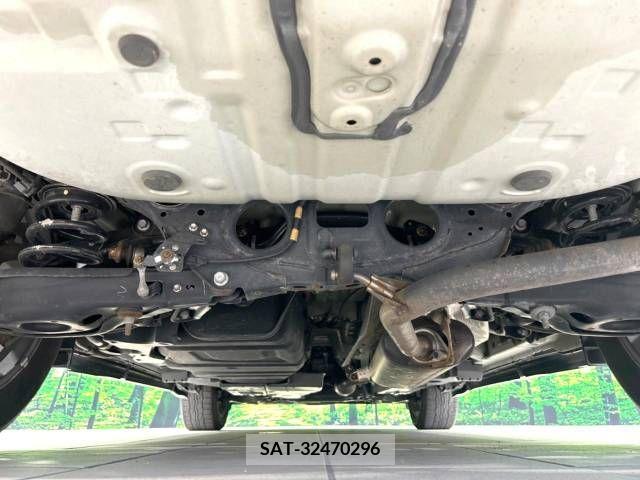 Toyota HARRIER 2015-10 378719-19