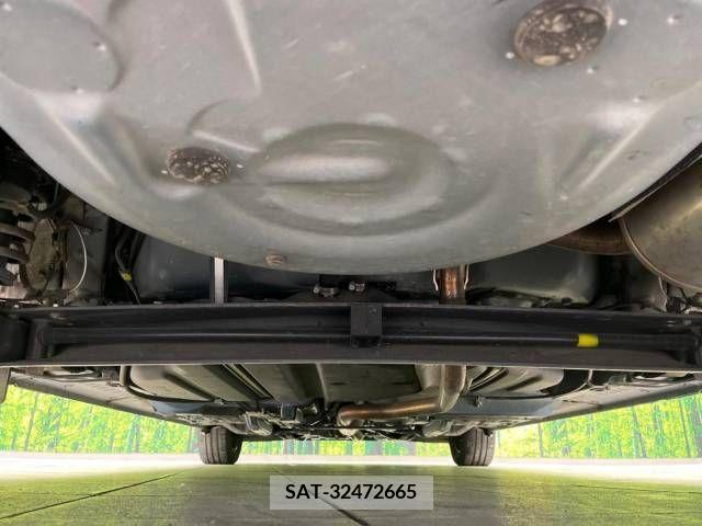 Toyota SIENTA 2017-07 221189-19