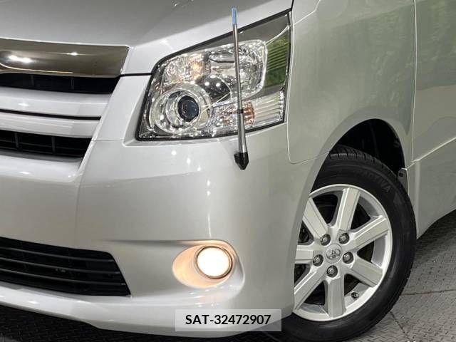 Toyota NOAH 2008-05 365127-13