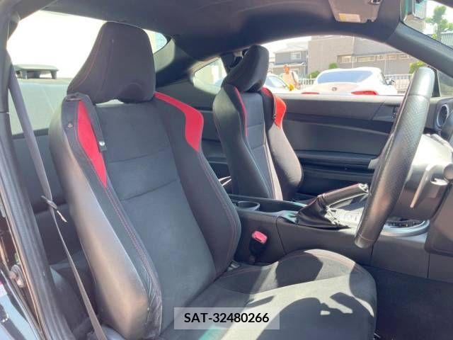 Toyota 86 2012-08 258635-7