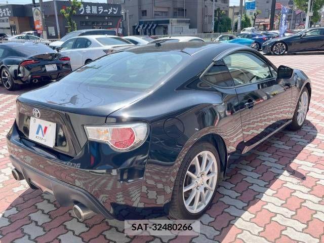 Toyota 86 2012-08 258635-18