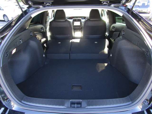 Toyota PRIUS 2022-06 21078-13