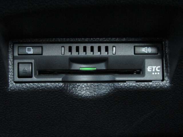 Toyota PRIUS 2022-06 21078-6
