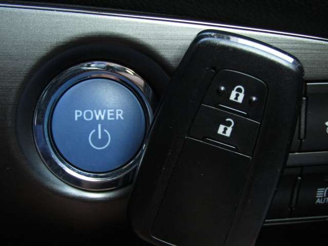 Toyota PRIUS 2022-06 21078-7