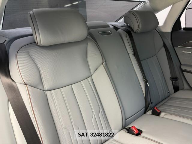 Audi A8 2019-02 262537-15