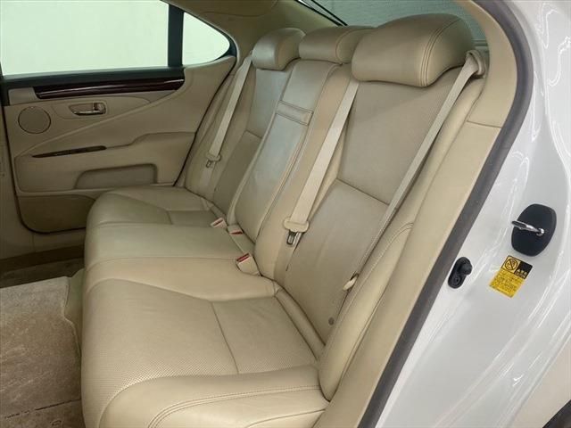 Lexus LS 2012-11 8344-22