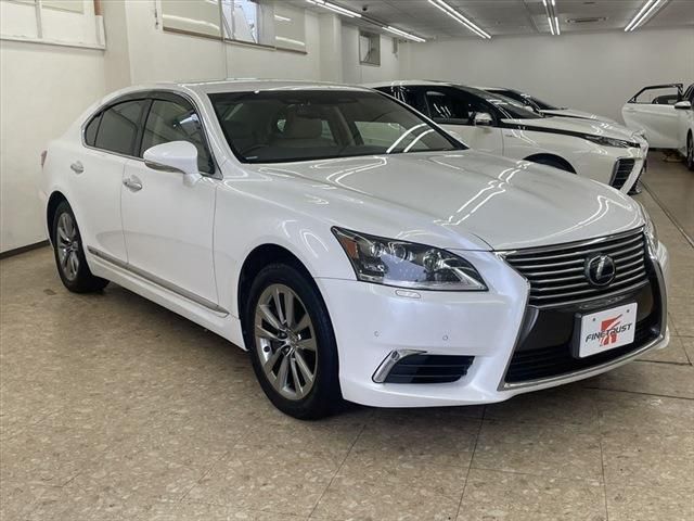 Lexus LS 2012-11 8344-2