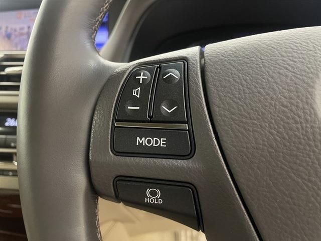 Lexus LS 2012-11 8344-29