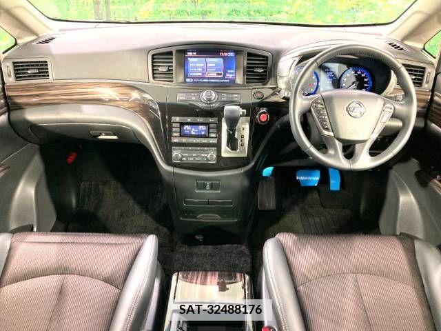 Nissan ELGRAND 2018-03 347643-1