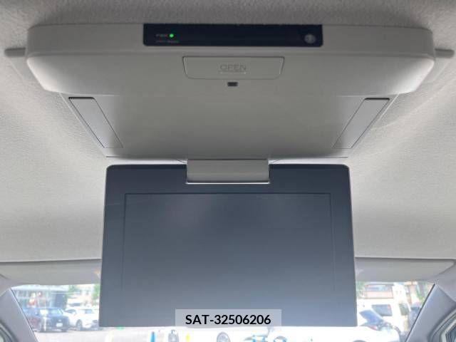 Toyota VOXY 2015-09 370425-3